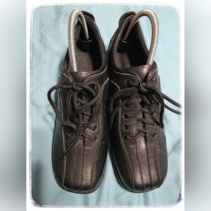 24 Hour Comfort Premium Upper  Leather Shoes Size 7 1/2 Wide